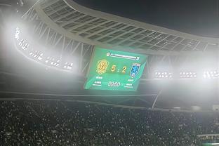 这？卡塔尔亚洲杯揭幕战90分钟，现场8万+观众走光了……